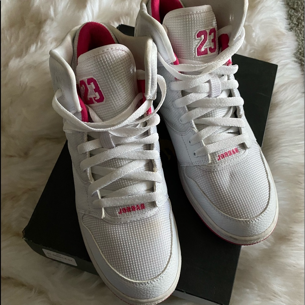 Jordan Sneakers-Size 8Y (I’m a 8.5 -9 in women’s)